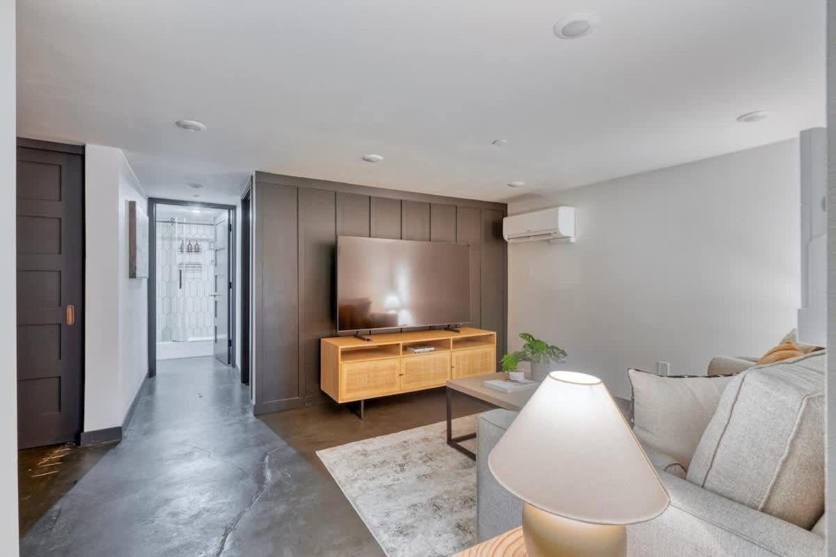 Apartment - Luxury Living On Nw 23rd Ave, Walk Score 99 *